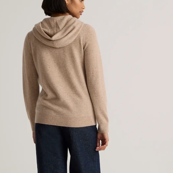 Quince Mongolian Cashmere Full-Zip Hoodie size M Color: Oatmeal - Picture 4 of 5